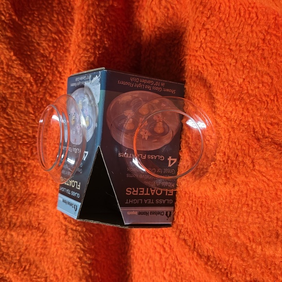 Glass Tea Light Floaters - Picture 3 of 4